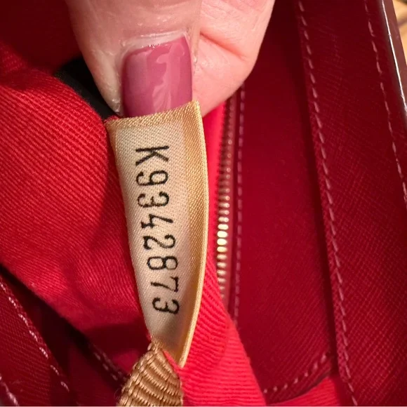 Dooney & Bourke Pebble Grain Small Lexington Tote - Picture 2 of 16